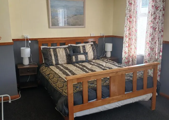 Hunters Hotel